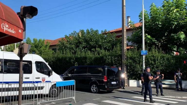 Biarritz resembles post-apocalyptic ‘warzone’ as G7 leaders arrive