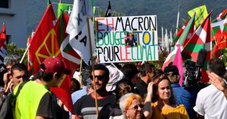 Yellow vests protest hits Paris as G7 summit kicks off in Biarritz