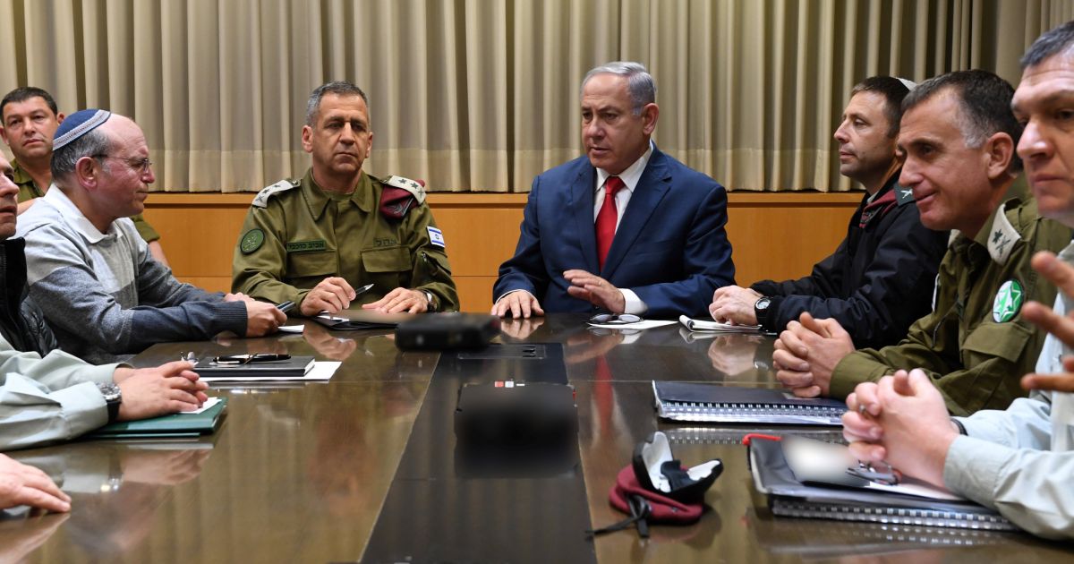 Netanyahu Excluded His Defense Chiefs From Cabinet Call Approving