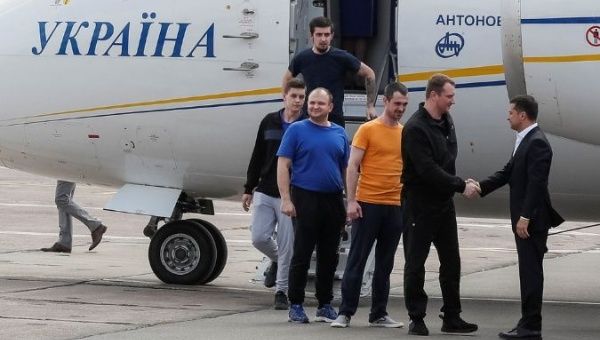 Russia, Ukraine Swap Prisoners In First Step To Settle Conflict