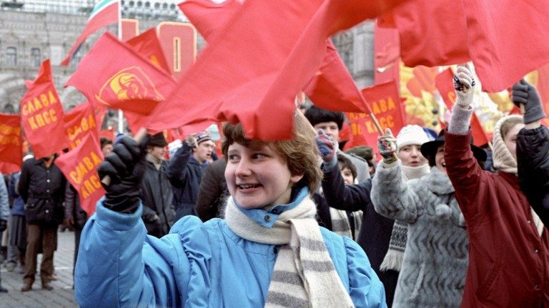Back to USSR: Record number of Russians regret collapse of Soviet Union