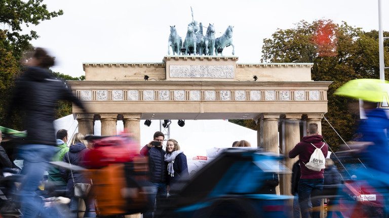 The Berlin Wall has fallen, the Money Wall was erected