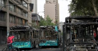 Chile: Three Die After Supermarket Set on Fire