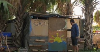 La Réunion : des “gilets jaunes” vivent sur un rond-point