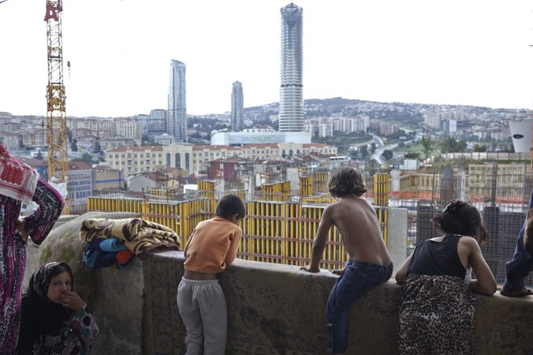 For Syrians in Istanbul, fears rise as deportations begin