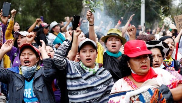 Jeremy Corbyn, Bernie Sanders Back Ecuador Anti-IMF Protests