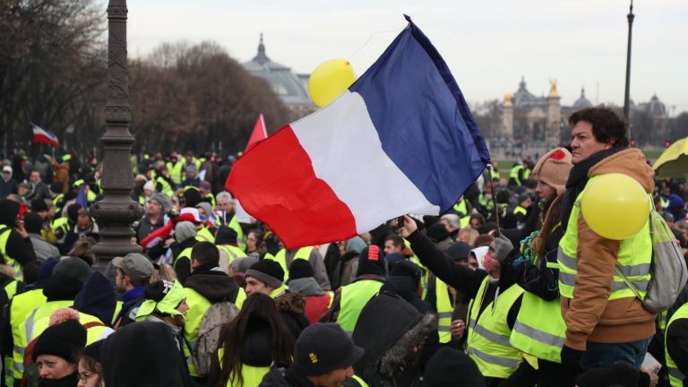 Gilets Jaunes: Un an après, toujours debout