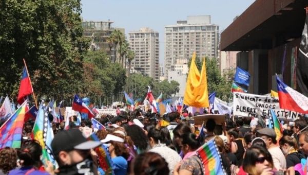 Massive General Strike in Chile Demands a Constituent Assembly