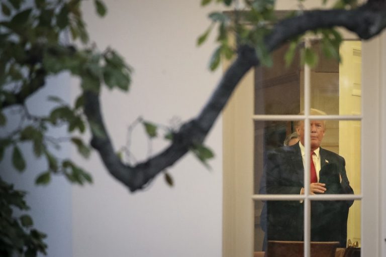 Trump Enforces Omertà With Latest Round of Pardons