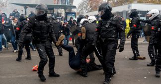 Yellow Vests & brass necks: How the brutality in France continues to be invisible