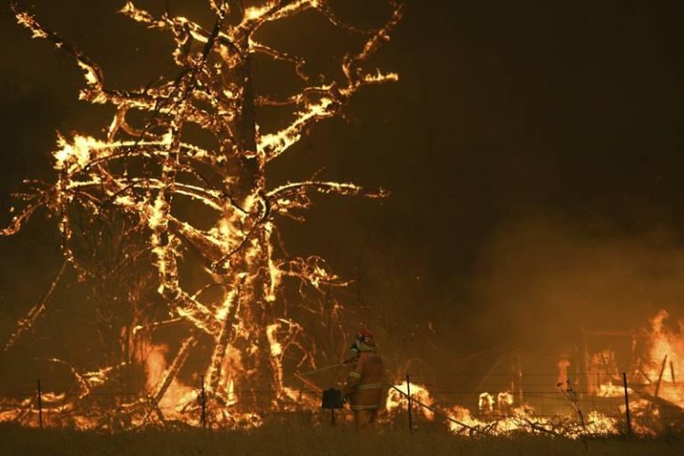 Les orages de feu tueurs en Australie