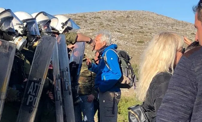Aegean: Facing a violent popular revolt, the Greek government retreats in panic