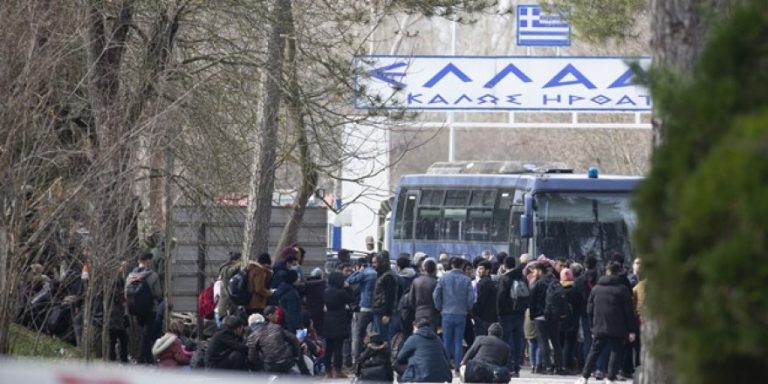 Erdogan sends massively refugees and immigrants to Greece to “punish the EU”