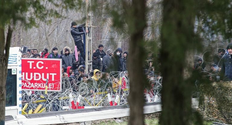 Erdogan is using refugees and immigrants to blackmail EU, EU is letting Greece face the crisis alone