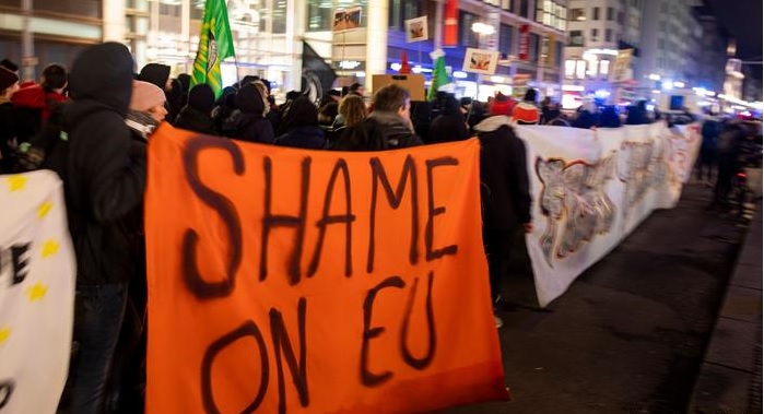 Thousands of Protesters in Germany Demand Open Borders for EU