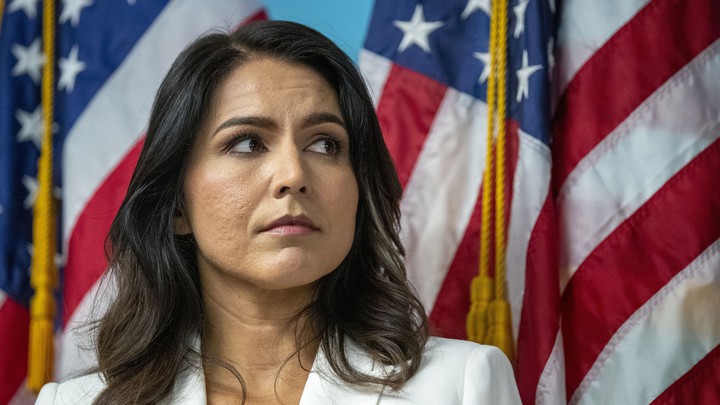 Tulsi Gabbard Smeared as ‘Treasonous Liar’ By Sen. Mitt Romney Over Ukraine Biolab Concerns