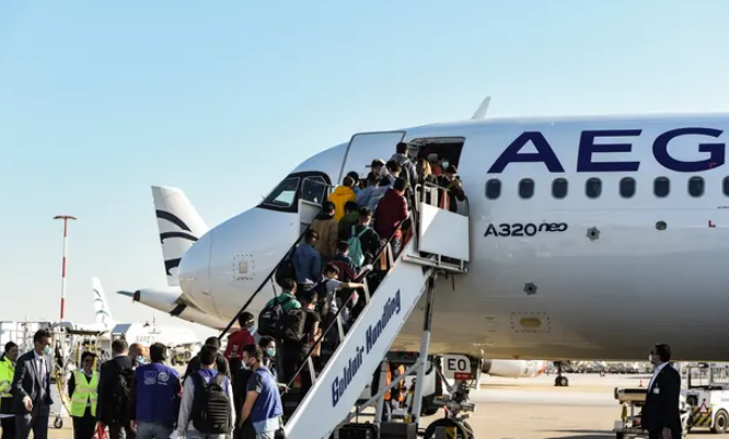 Cities lobby EU to offer shelter to migrant children from Greece