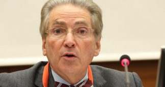 Alfred de Zayas: “Les sanctions économiques sont un crime contre l’Humanité”