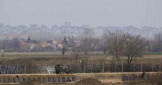 Dozens of Turkish soldiers invade and occupy small patch of Greek land, install their flag and set up camp along disputed border