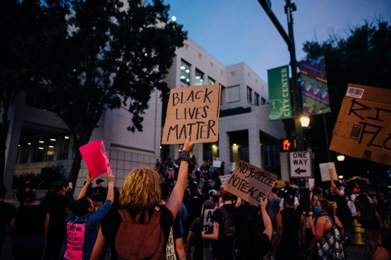 Do not belittle protesters in US by calling their struggle a “color revolution”