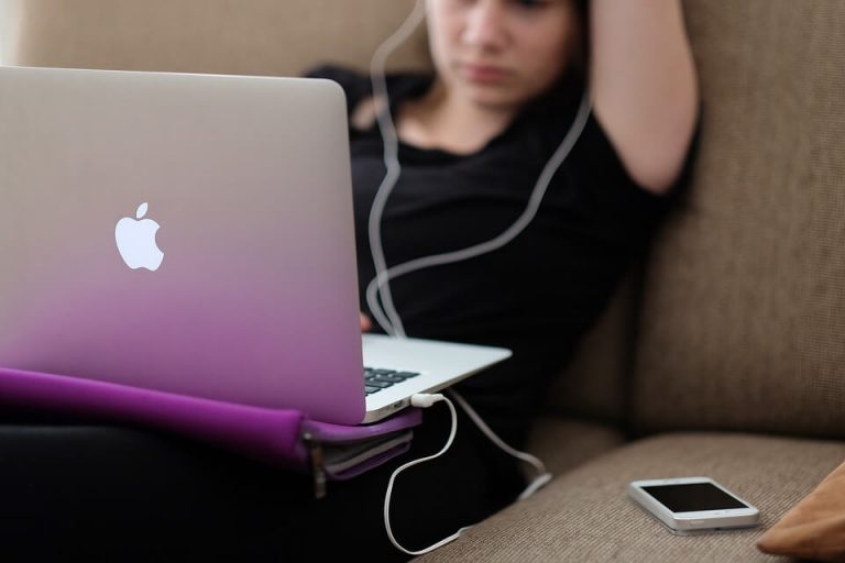 Apple and Ireland win appeal against €13 billion EU tax demand