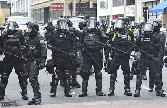 Portland protesters showered by tear gas again – and with solidarity from across the U.S.