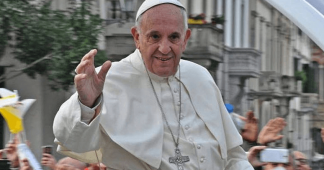 Pope says free market, ‘trickle-down’ policies fail society