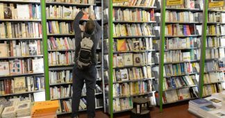 Paris: la librairie Gibert Jeune de la place Saint-Michel pourrait fermer en mars 2021