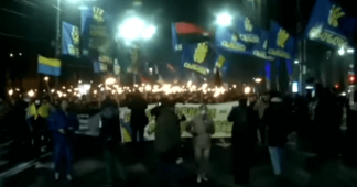 Ukrainian nationalists and neo-Nazis stage torchlight march in Kiev to mark Nazi collaborator’s birthday (VIDEO)