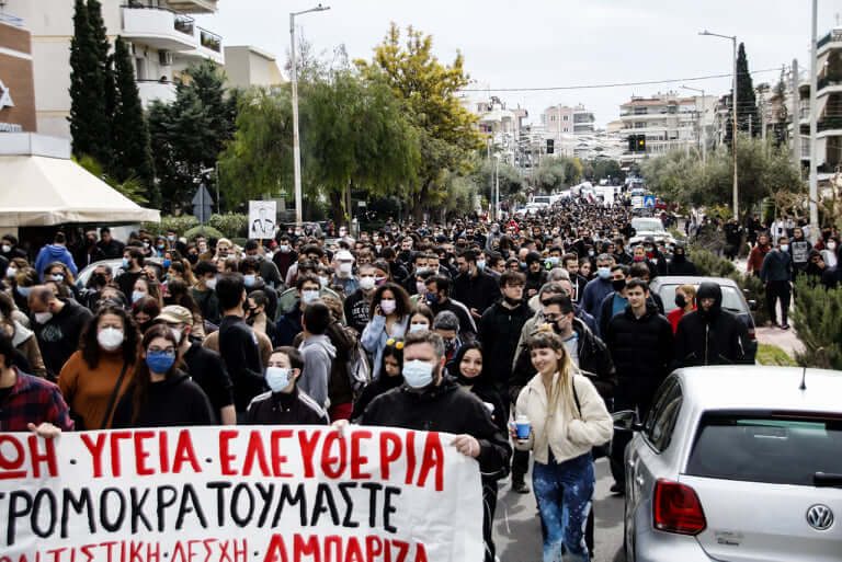 Greece: new scandals, more demonstrations, end of the hunger strike