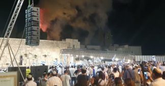 From Reichstag to Al Aqsa. Israeli settlers celebrate the fire at the mosque