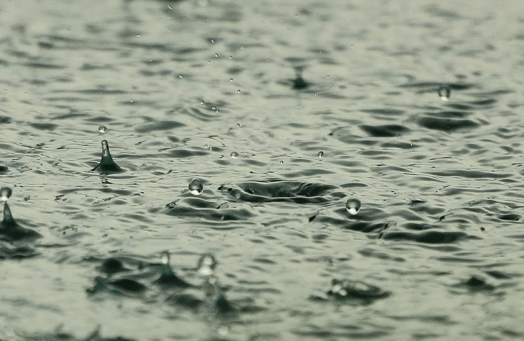 Extreme weather does not make discriminations. After Germany and Belgium, now Shanghai and London