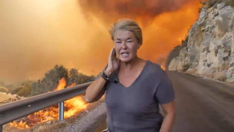 Eight dead as wildfires sweep Turkey, Greece and Italy – forcing beach resort and village evacuations