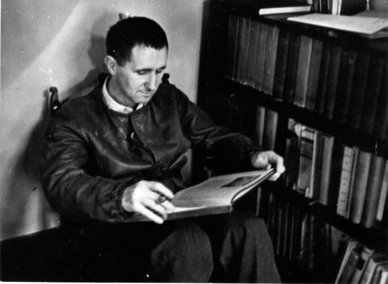 The Importance of Art and Literature in the Anti-Fascist Struggle – Bertolt Brecht on the 65th anniversary of his death