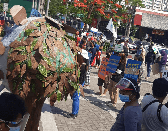 Hundreds of Thousands Take to Streets Worldwide for ‘Uproot the System’ Climate Strikes