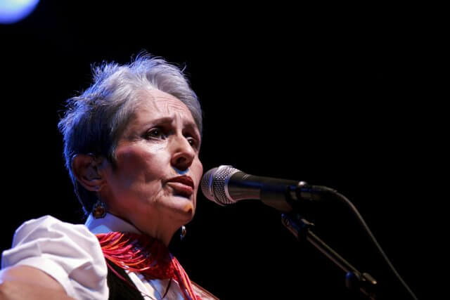 Joan Baez: The Ballad of Mauthausen | Mikis Theodorakis
