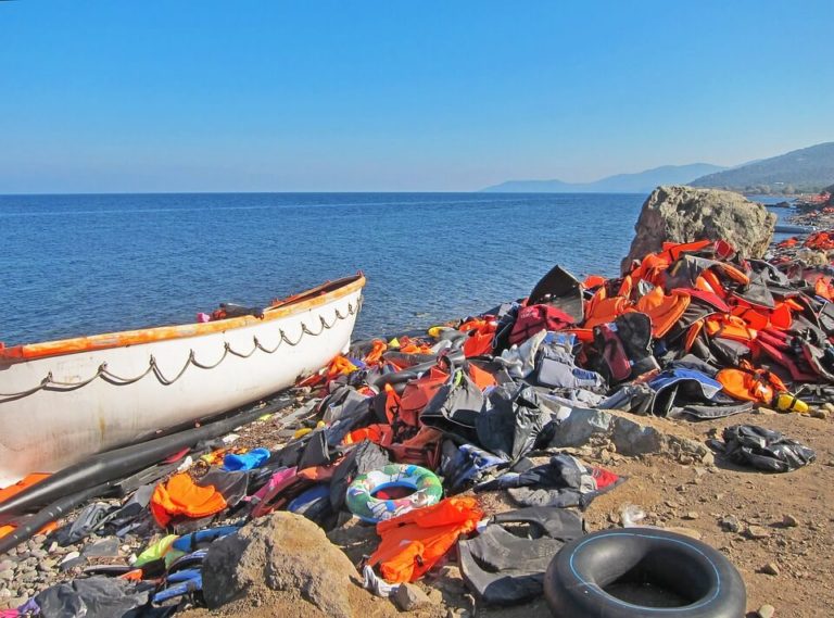 Avec les drones et algorithmes, l’Europe construit un mur virtuel contre les migrants