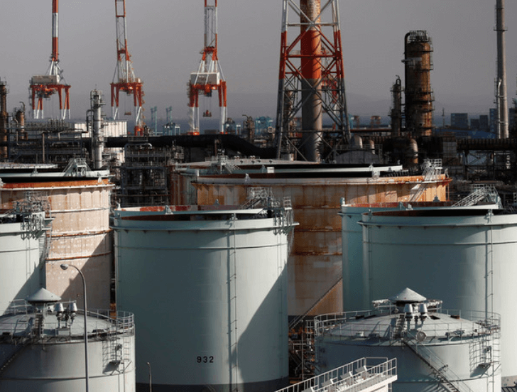 As fleet of Russian tankers heads to US, Japan considers pitching in