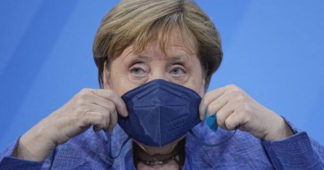 Merkel’s push for German lockdown reportedly blocked as death toll passes 100,000