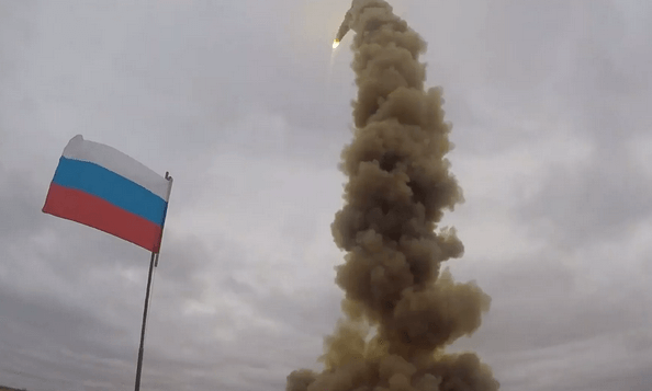 Medvedev: US Move to Exit ABM Treaty Prompted Russia to Improve Defence Industry, Create New Weapons