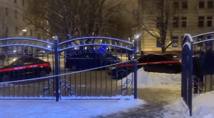 Man shot two dead after being told to wear mask – reports