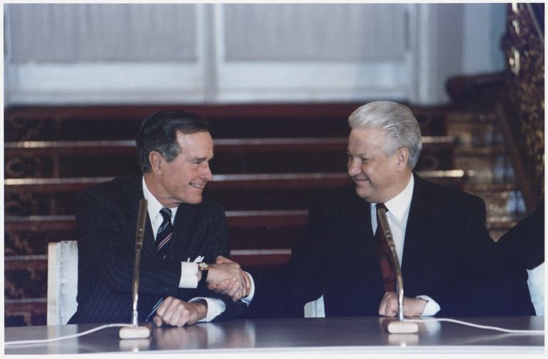 Bush aided Yeltsin in ’91 coup, new report says