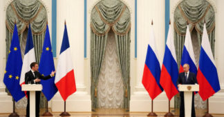 France’s Macron: Putin Says He Won’t Escalate Ukraine Situation