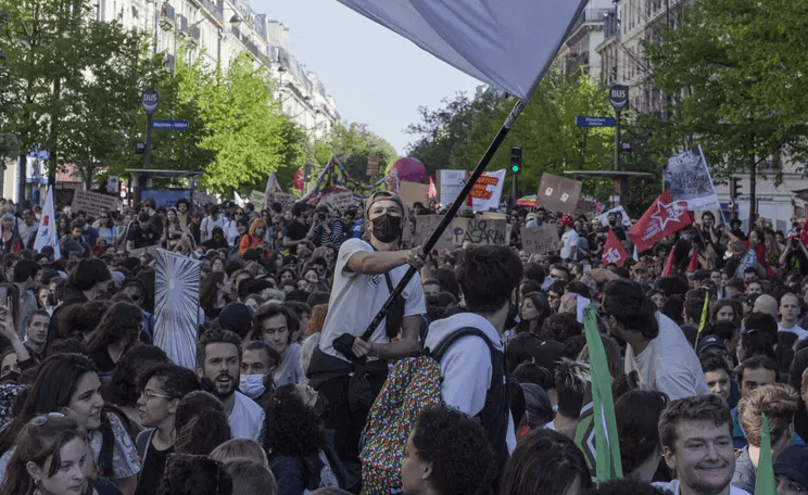 French Elections: Tens of Thousands Marched Saturday Against Far-Right Le Pen