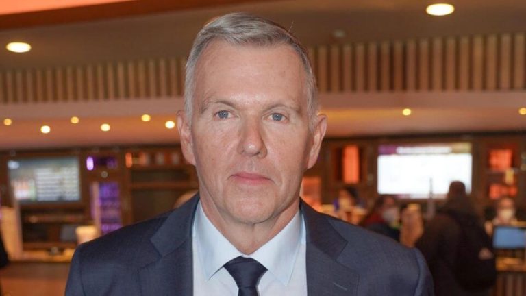 Angela Merkel’s ex-advisor opposes shipping heavy weapons to Ukraine