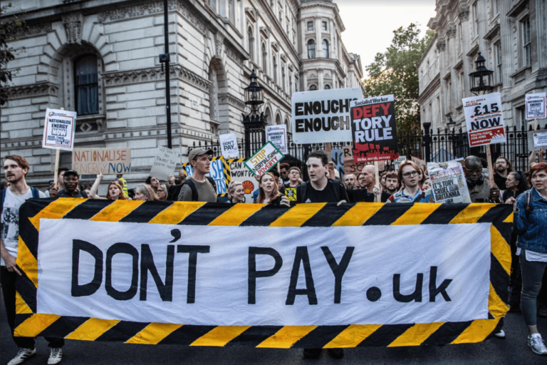 Inflation and energy protests explode in Europe