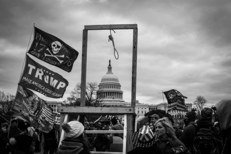 Noam Chomsky: “We’re on the Road to a Form of Neofascism”