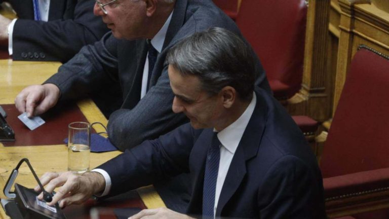 Συζήτηση στη Βουλή για υποκλοπές: το μυστικό σήμα Μητσοτάκη προς Νετανιάχου