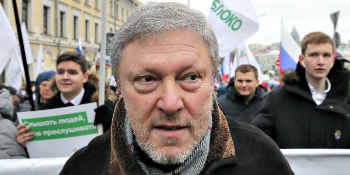 Putin Opponent Calls for Ukraine Ceasefire to Stop Bloodshed