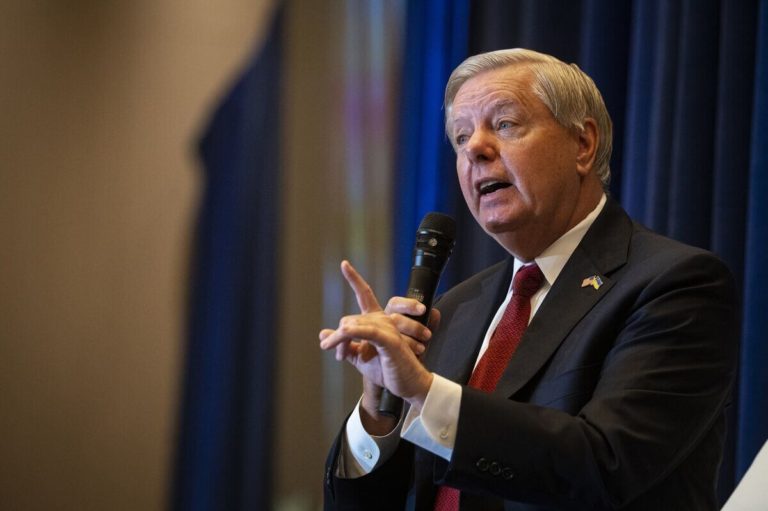 Sen. Graham Calls for US to Start Shooting Down Russian Planes